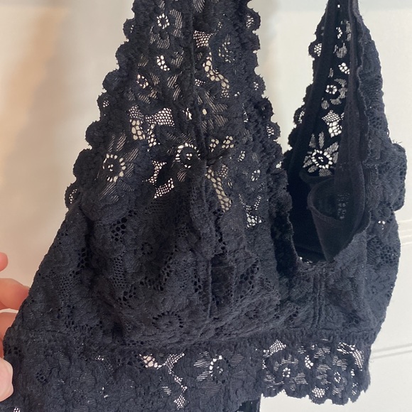 Lace Bralette - Picture 4 of 7